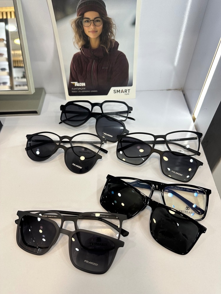 عینک طبی کاور دار برندTrussardI